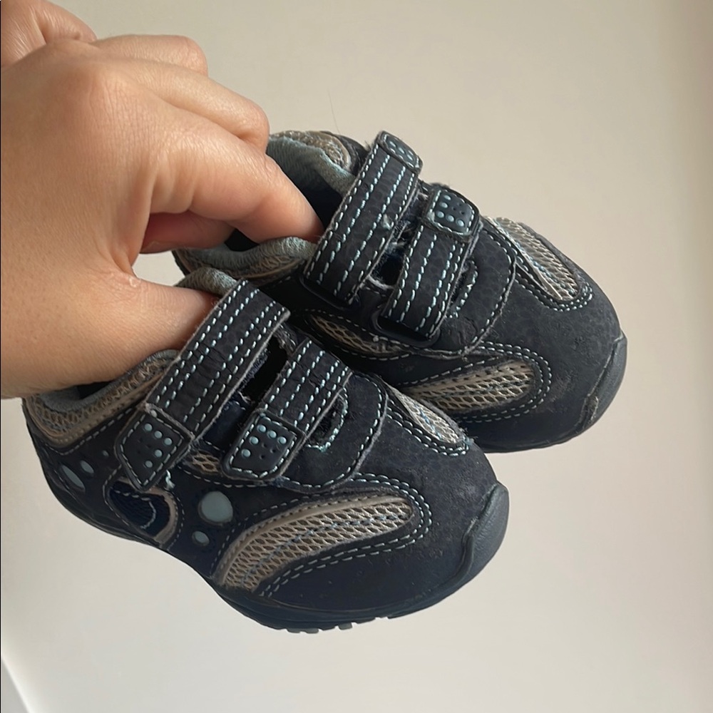 Circo blue Velcro sneakers size 4